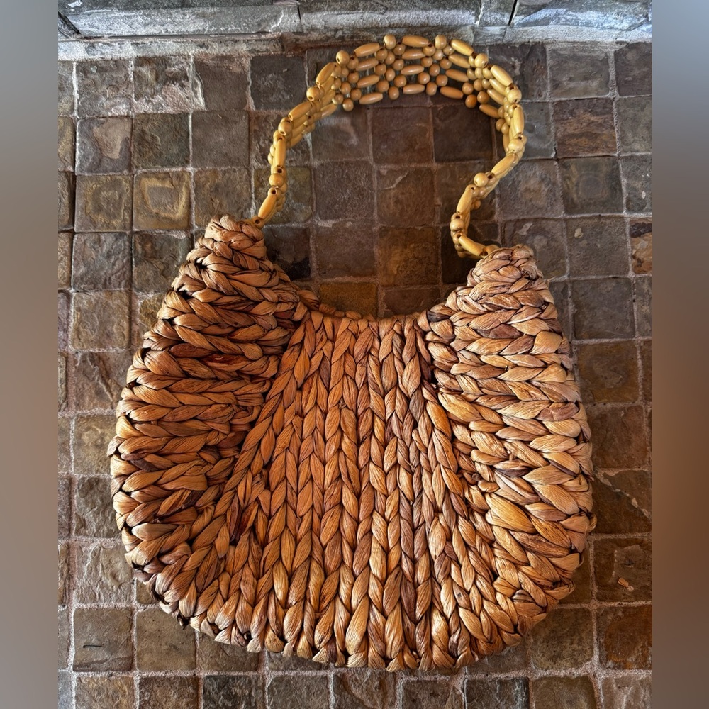 Handcrafted Tan Woven Bag - Picture 4 of 7